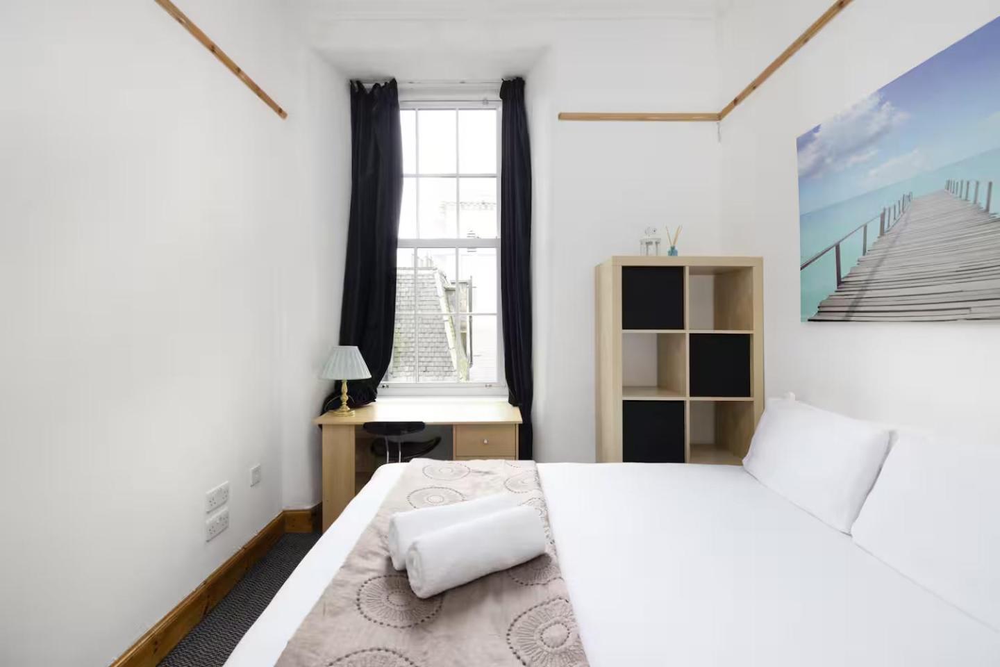 Joivy 3 Bed Flat In Old Town, Close To Grassmarket Edinburgh Exterior photo